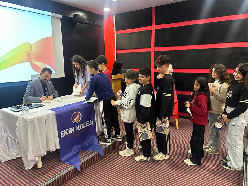 Kitaplar, yazarların ruhunun aynasıdır.